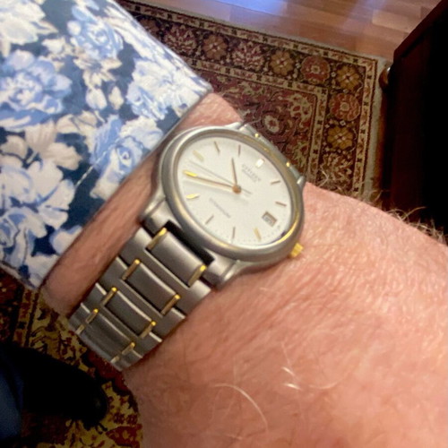 Citizen titanium watch like new, Quartz, 35mm