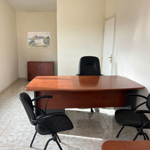 Actiu office furniture set like new