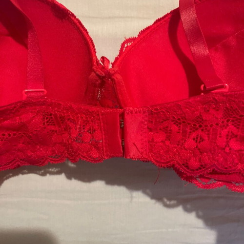 Bra 85B with full padding red new