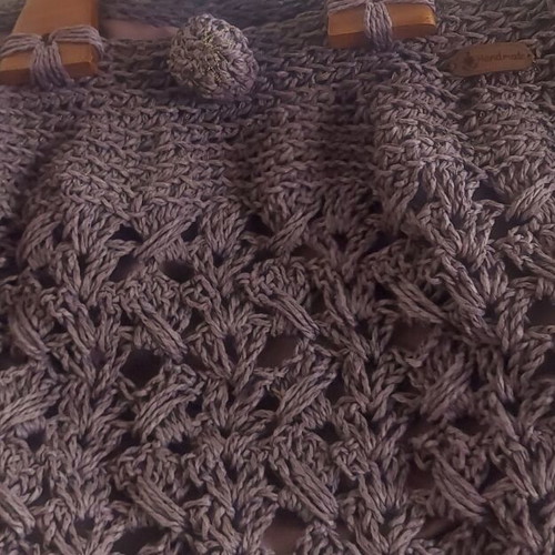 Crochet bag with wooden handles like new, purple shade