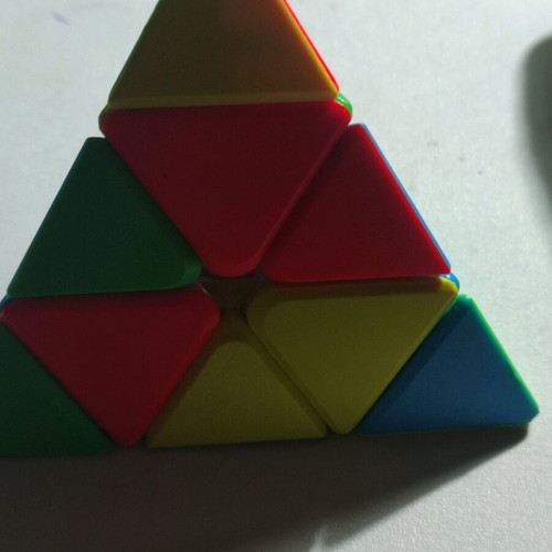 Speed Cube Pyramid Ziina Star new with fast and smooth rotation