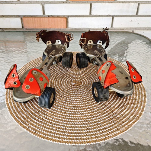 Vintage Polar Grand Prix metal quad skates used