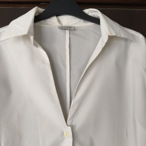 Apparel white shirt XXL used with pointed collar and wide cuffs