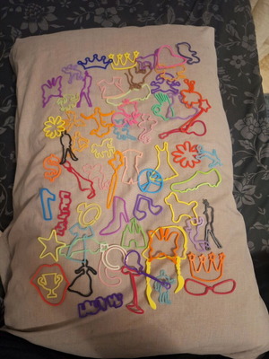 Silly Bandz collection like new, 65 pieces, some collectible