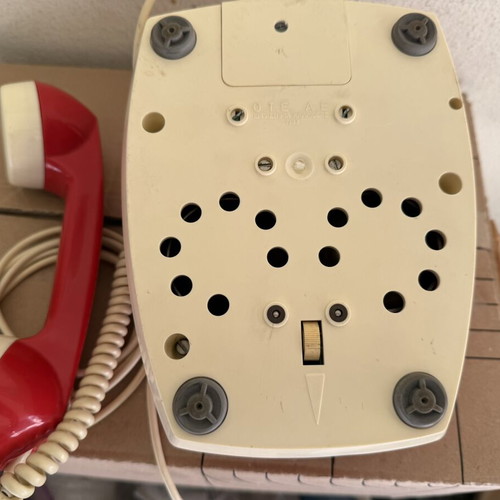 OTE collectible phone red, like new