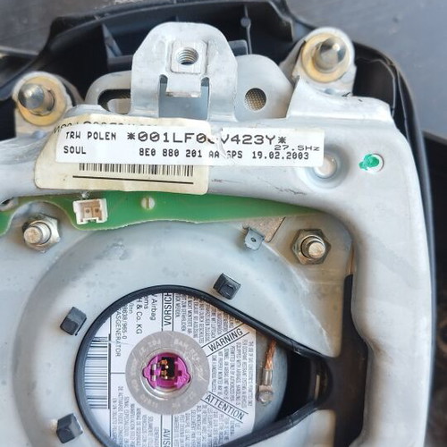 Audi A4/B6 steering wheel with airbag