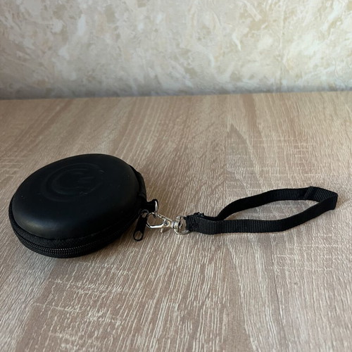 Cable and earphone case with zipper and inner mesh pocket like new