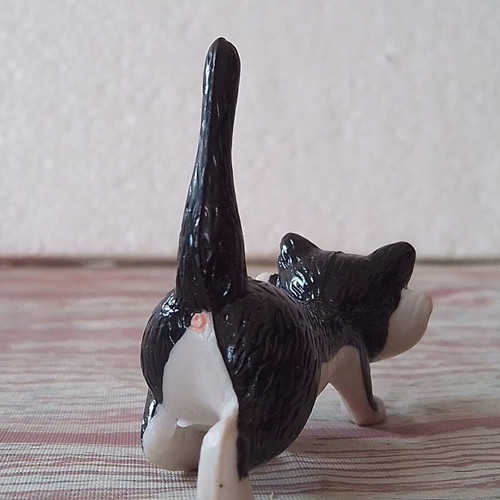 Vintage Gaston Quick cat figure 1998 used