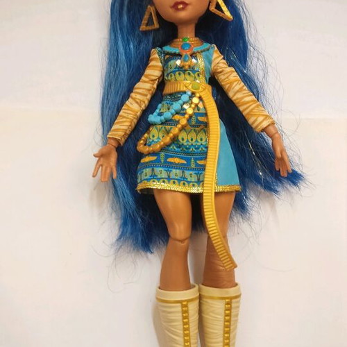 Monster High Cleo de Nile doll used G3