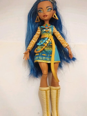 Monster High Cleo de Nile doll used G3