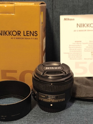 Nikkor AF-S 50mm f/1.8G Nikon F lens like new