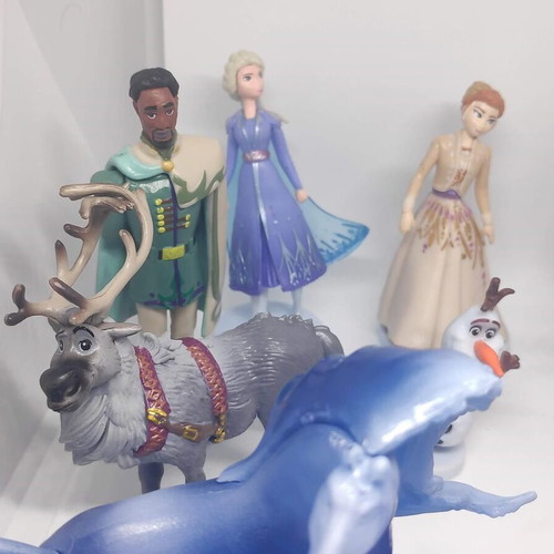 Frozen II Disney collectible figure set, like new, 10 pcs