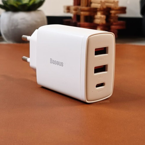 Baseus Fast Charger 30W with 3 Ports, like new