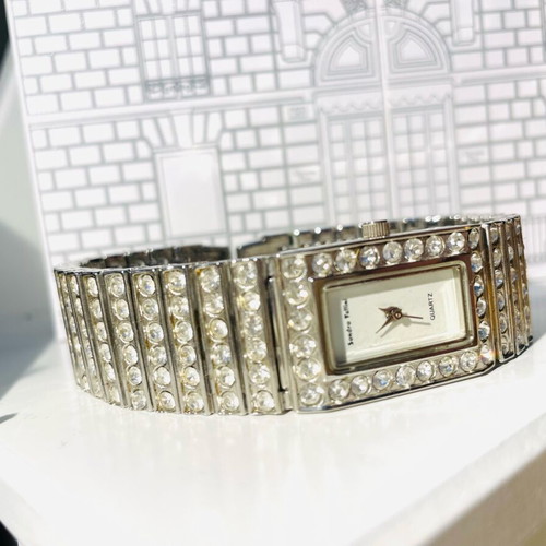 Women's watch with stones Quartz new, silver