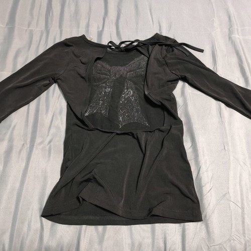 Anel mako blouse like new with pink sequin bow and open back