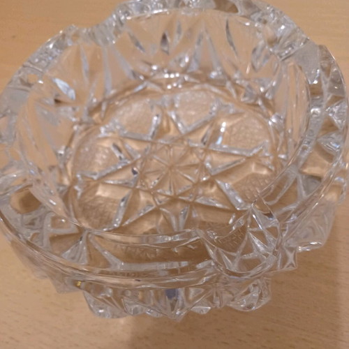 Set of large vintage crystal ashtrays in excellent condition