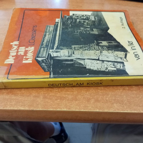Deutsch am Kiosk 2nd edition by L Claessens
