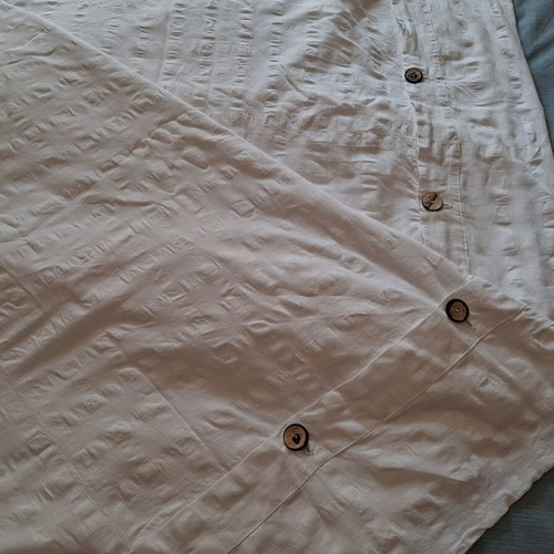 Cotton quilt cover and woven blanket used