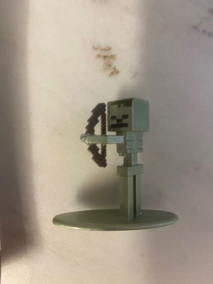 Minecraft metal figure new