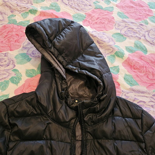 Only Tahoe Puffer Jacket with Hood XS like new, black