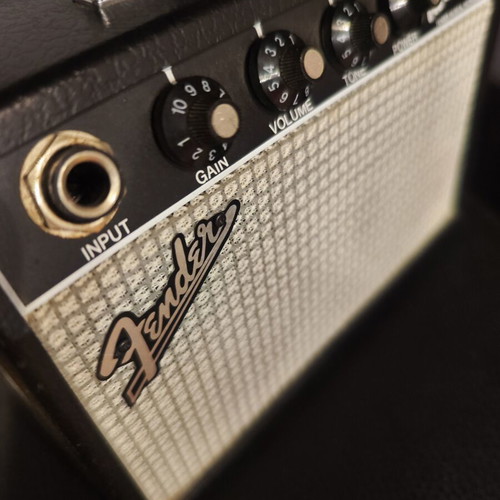 Fender Twin Amp guitar amplifier 10 watt like new