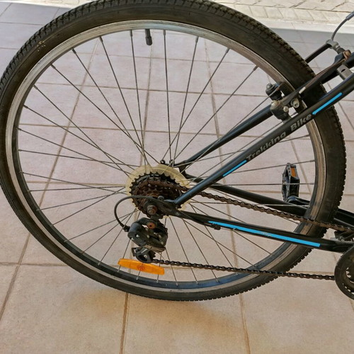 Alpina trekking bicycle 28 inch with 6 speeds used, blue