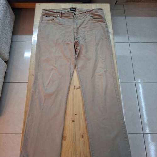 Hugo Boss men's pants XL beige like new