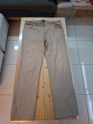 Hugo Boss men's pants XL beige like new
