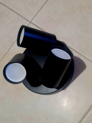 Ceiling light like new with bulbs included