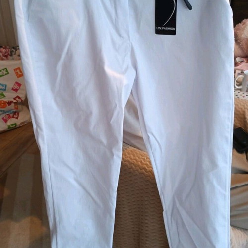Women's white pants new, size L