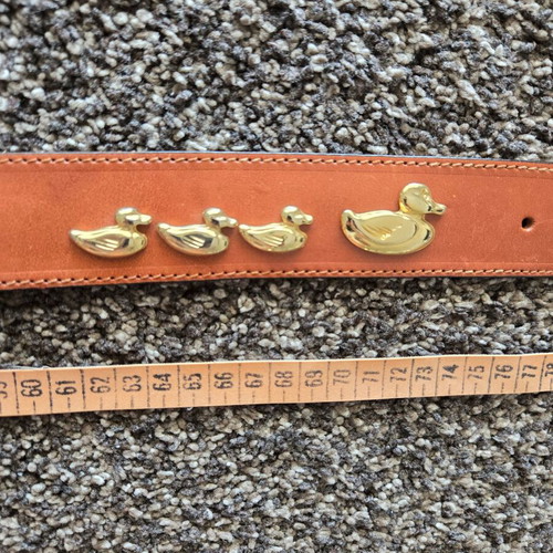 Leather belt like new with duck details brown and gold