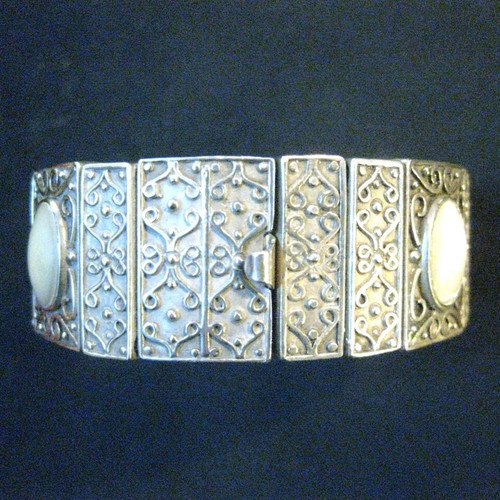 Silver bracelet like new with intricate design