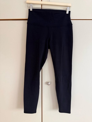 Alo Yoga Airbrush 7/8 black leggings like new, size L