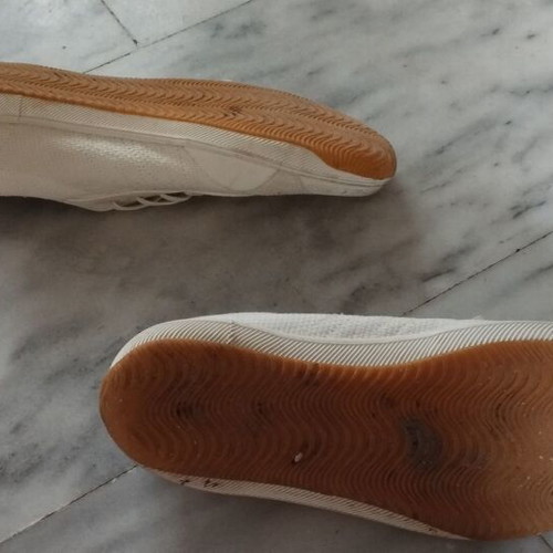 Men Badminton Shoes BS 100 white used, size 45, athletic