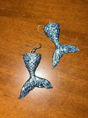 Mermaid tail earrings used, blue