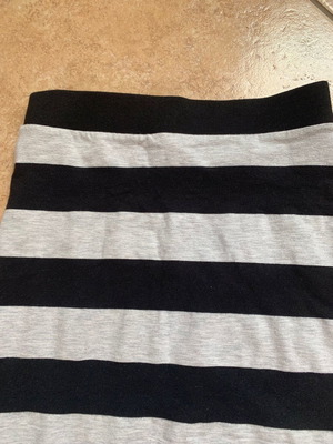 H&M pencil skirt used