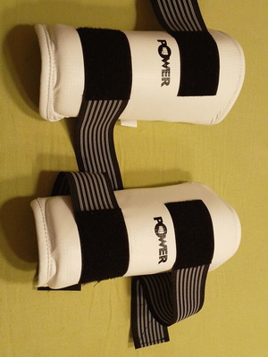 Tae Kwon Do No 3 Medium Epiaγωνίδες like new, worn once