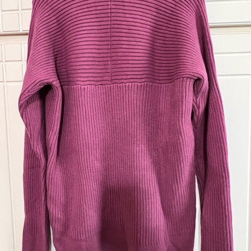 Mango pink sweater new, size L
