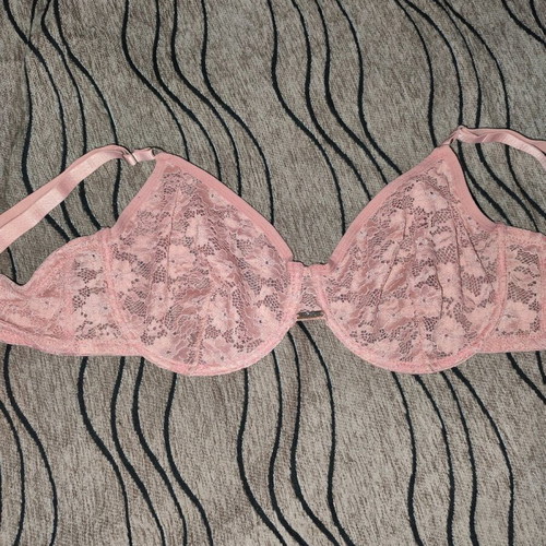 Pink lace bra size 38D new