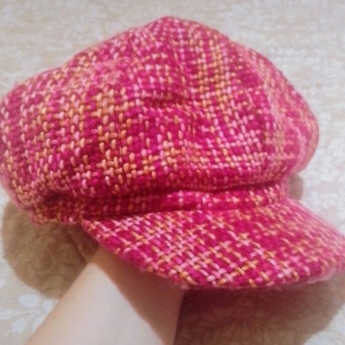 Women's hat pink like new