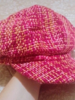 Women's hat pink like new