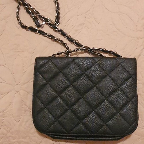 Black shoulder bag with chain like new