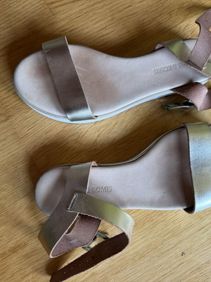 Sandals Komis & Komis used, size 40, gold