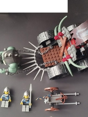 LEGO Castle Fantasy Era 7038 Troll Assault Wagon