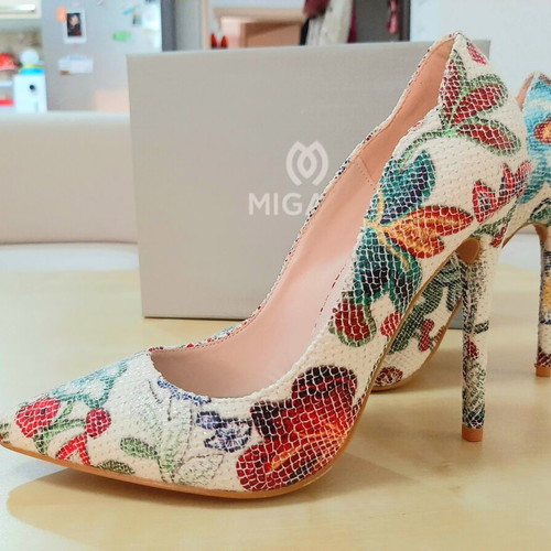 Migato pumps new, white floral print, size 37