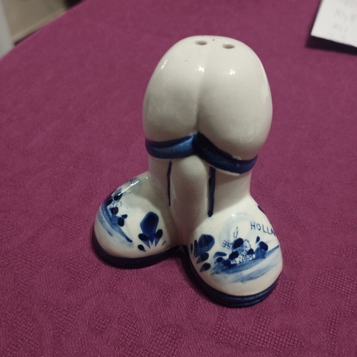 Salt shaker penis phallus new, Dutch porcelain