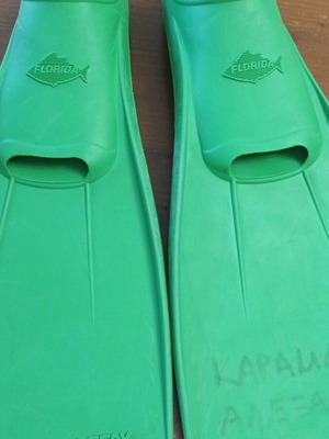 Children's fins used, green, size 30-32
