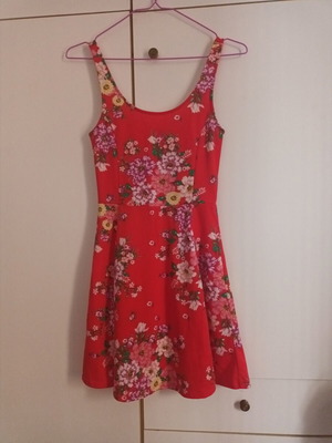 H&M floral dress in red like new