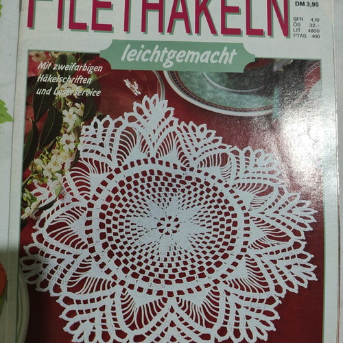 Knitting magazine like new, German language with patterns