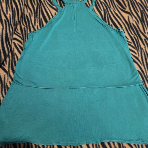 Attrattivo T-shirt like new, size S, green